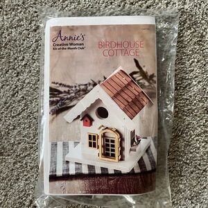 Annie's Birdhouse Cottage Kit NIP